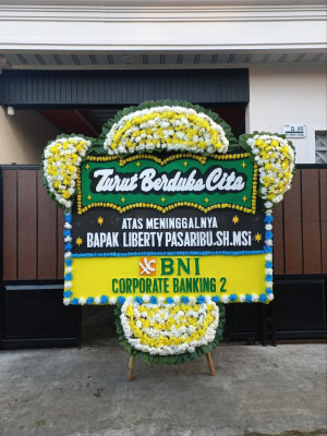 Papan Bunga Duka di Maricaya Selatan